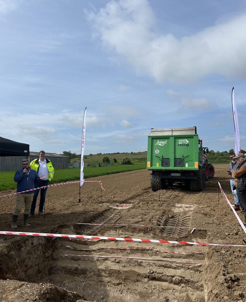 Démonstration des effets d’une pression réduite sur l’empreinte et la compaction du sol. @JB
